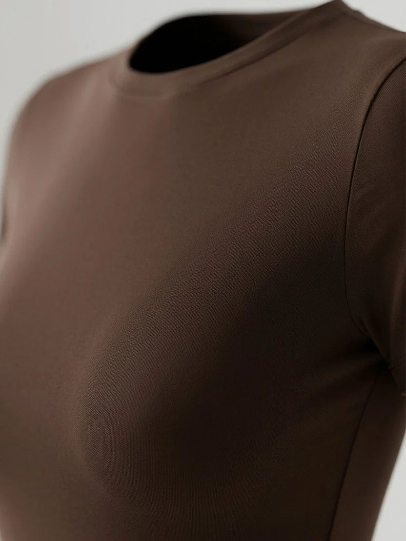 Avrane Barbara Crew Neck Crop Tee