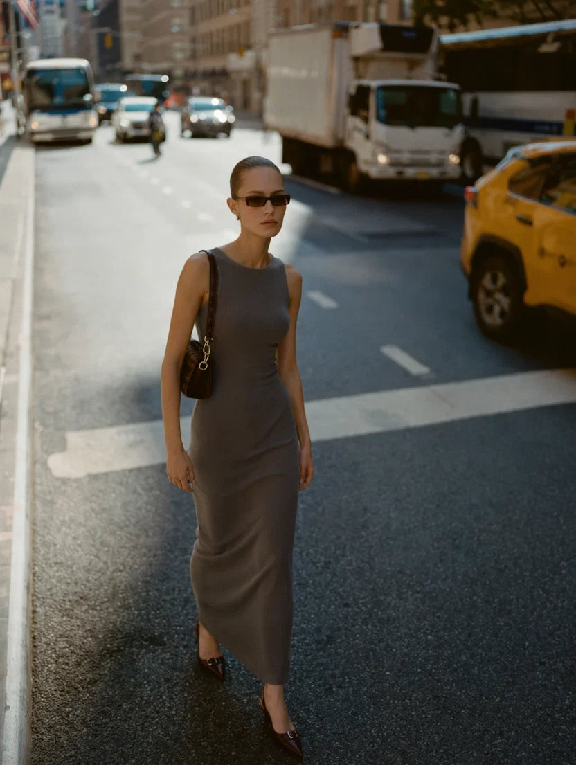 Avrane Paige Sleeveless Midi Dress