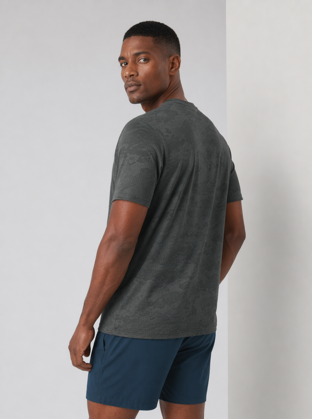 Avrane The Beck Men’s Performance Tee