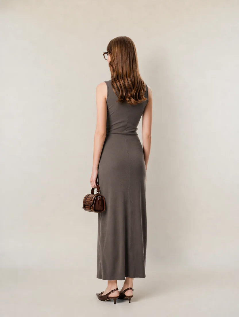 Avrane Paige Sleeveless Midi Dress