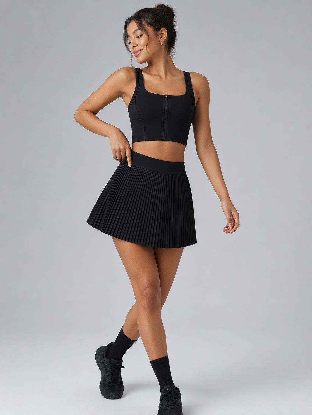 Avrane Elowen Pleated Skort - women's high-waisted pleated tennis skort in black