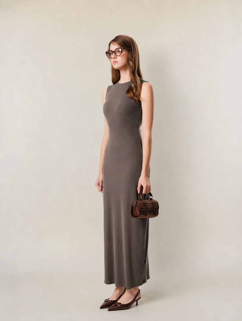 Avrane Paige Sleeveless Midi Dress